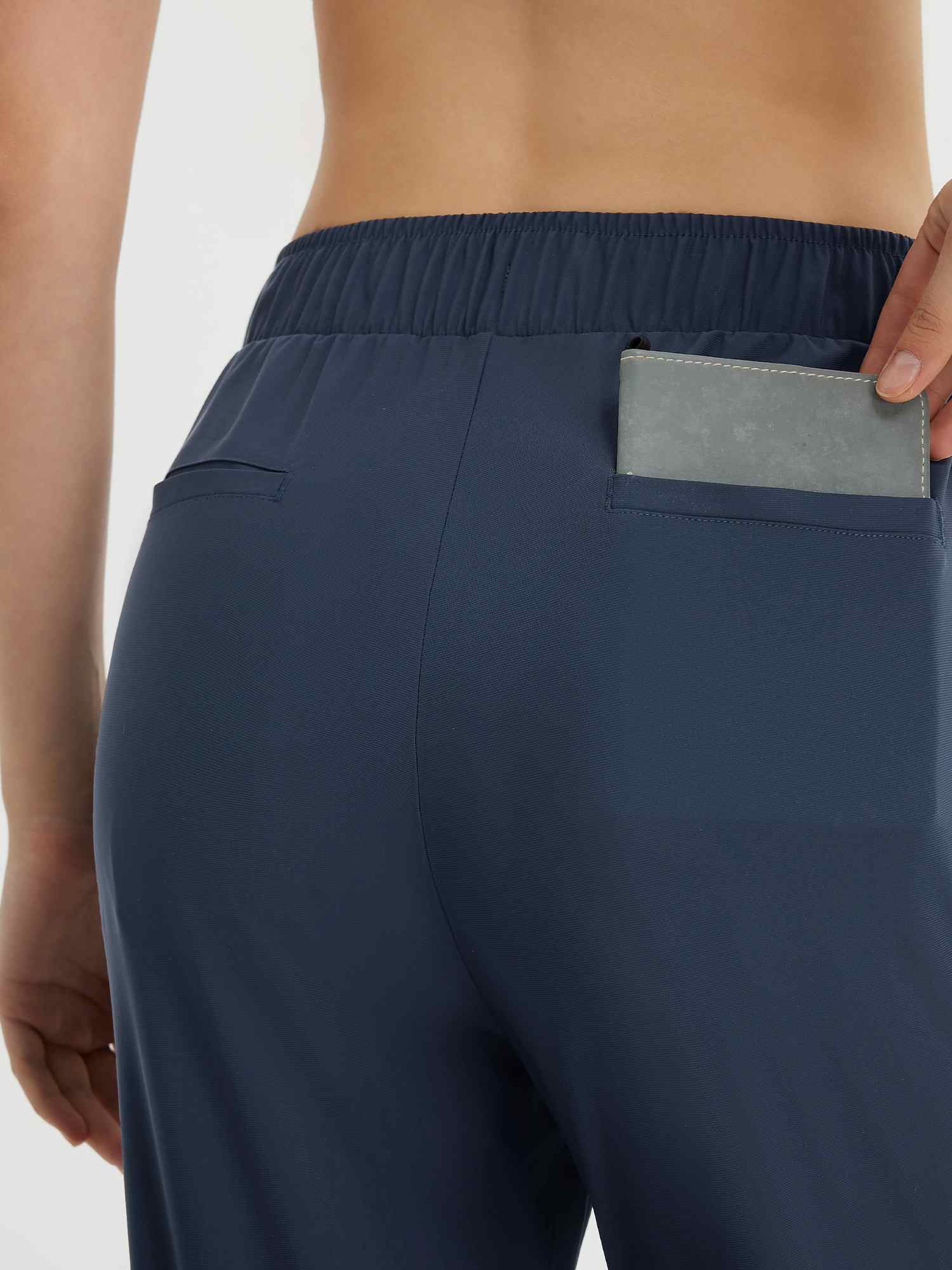 Women's 20" High-Waisted Cropped Golf Pants - Image 12