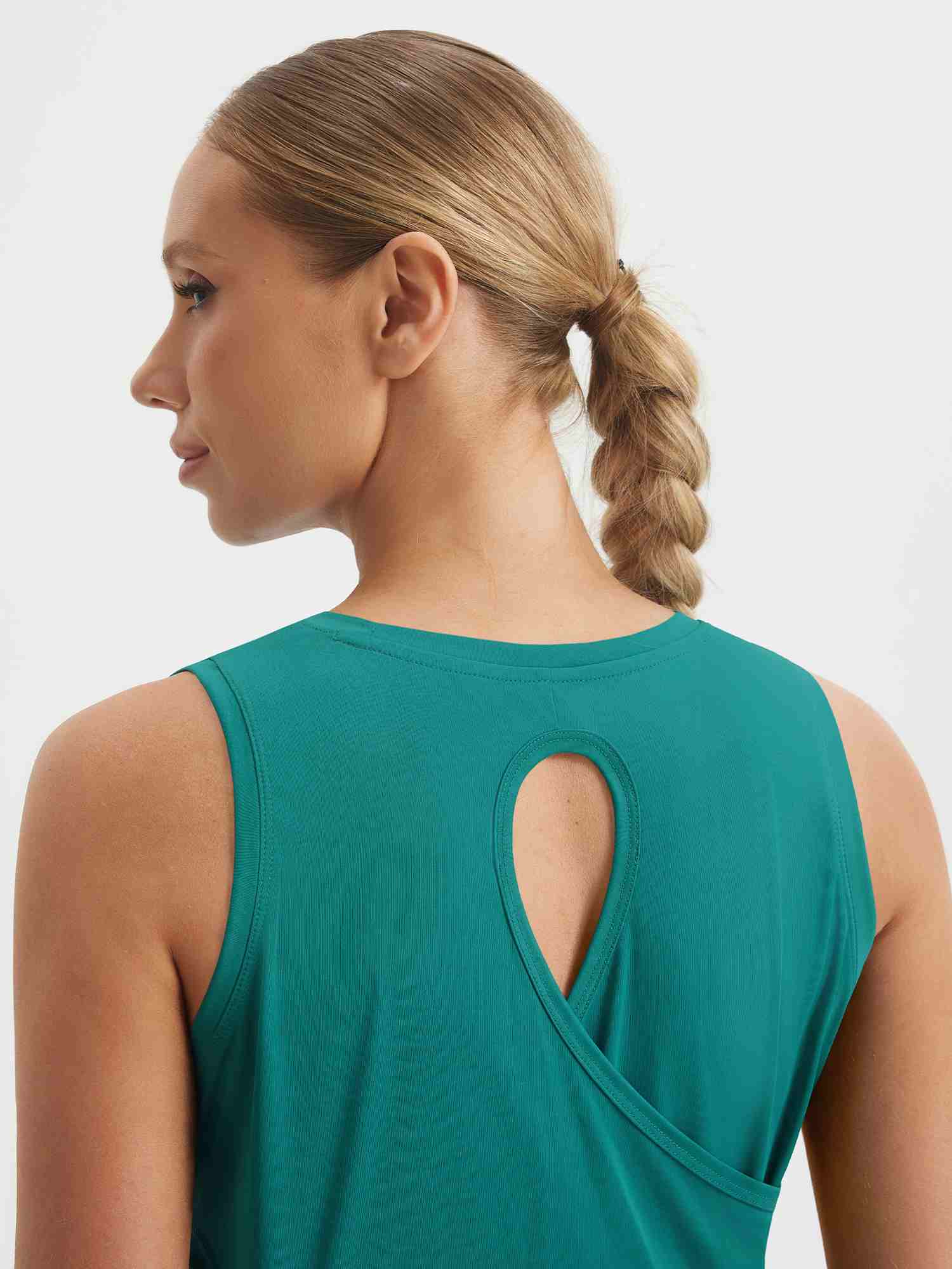 Baleaf Open Back UPF 50+ Tank Top - Image 17