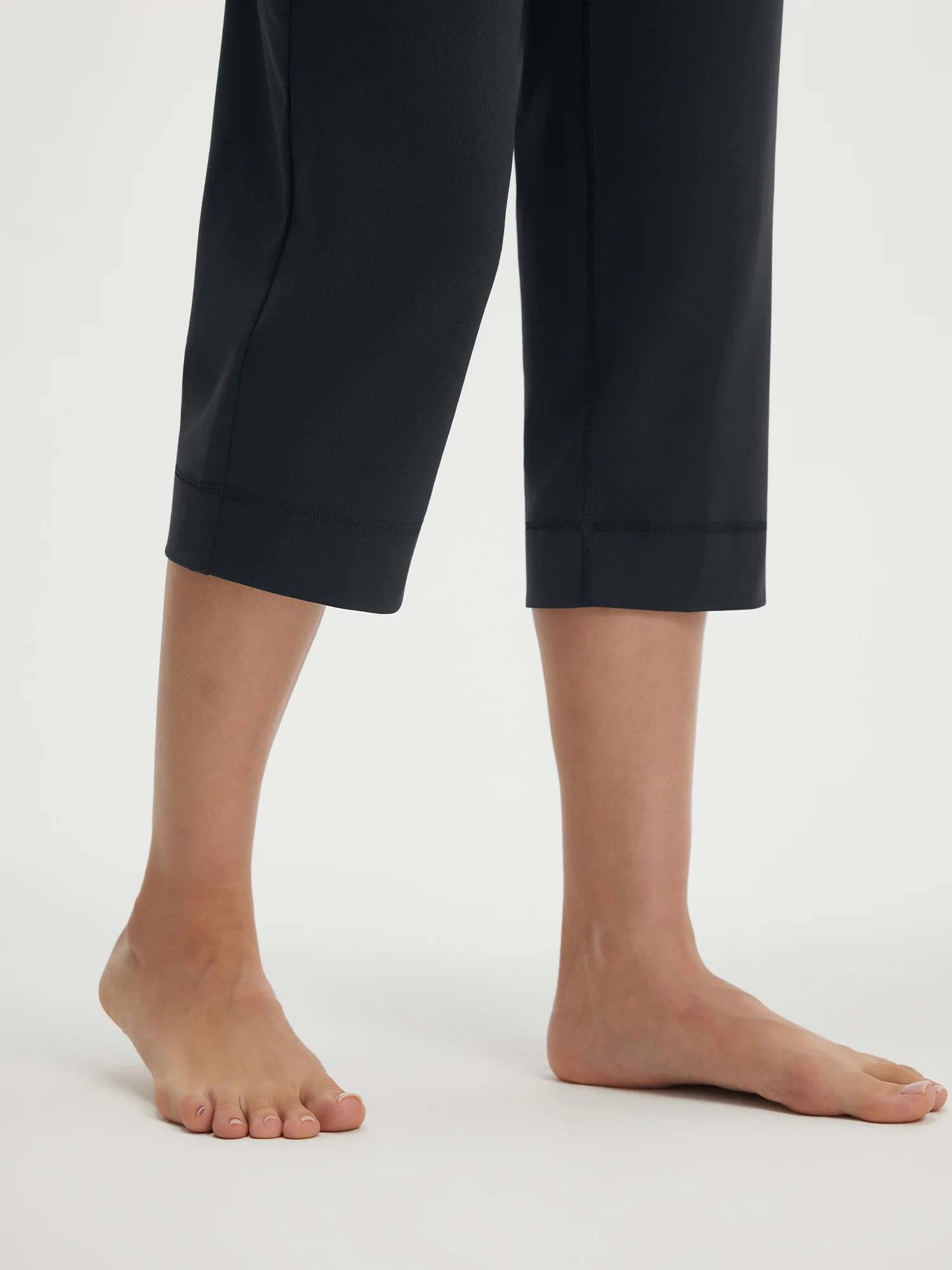 Baleaf Stretchy High-Rise Capri 21" - Image 5