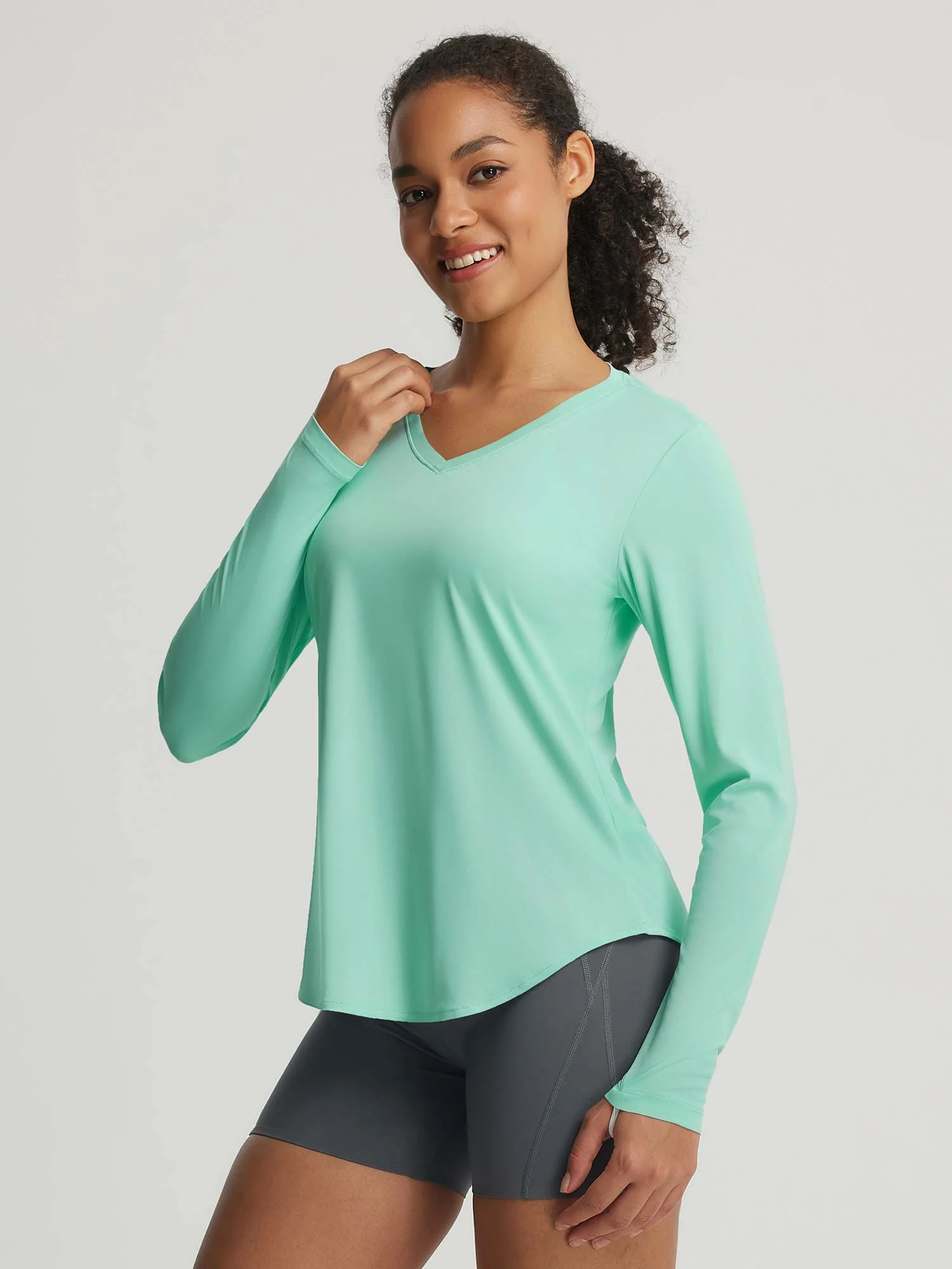 Baleaf UPF 50+ V Neck Long-Sleeve Shirt - Image 11