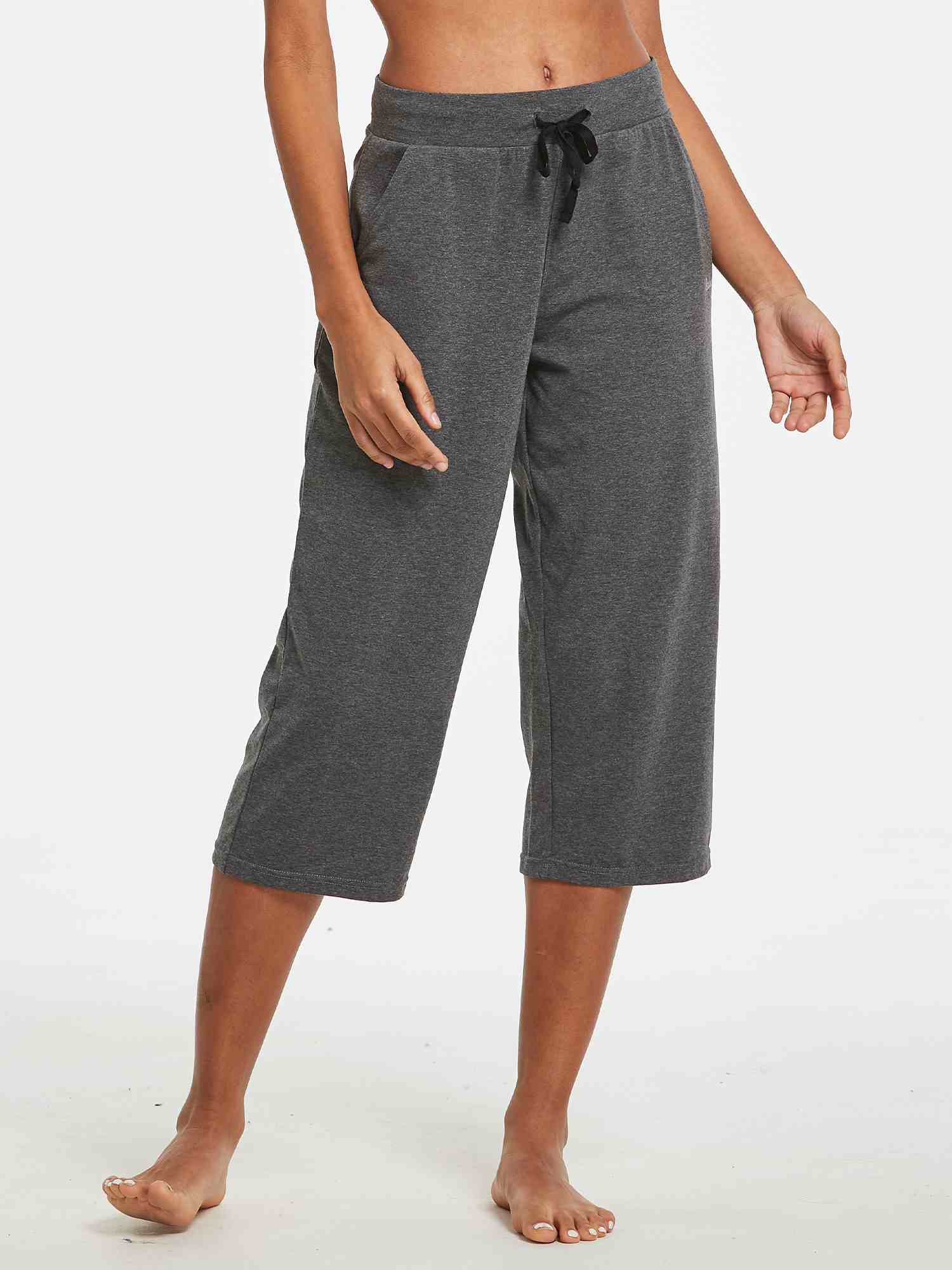 Women's Lightweight Wide-Leg Cotton Capri Pants - Image 25