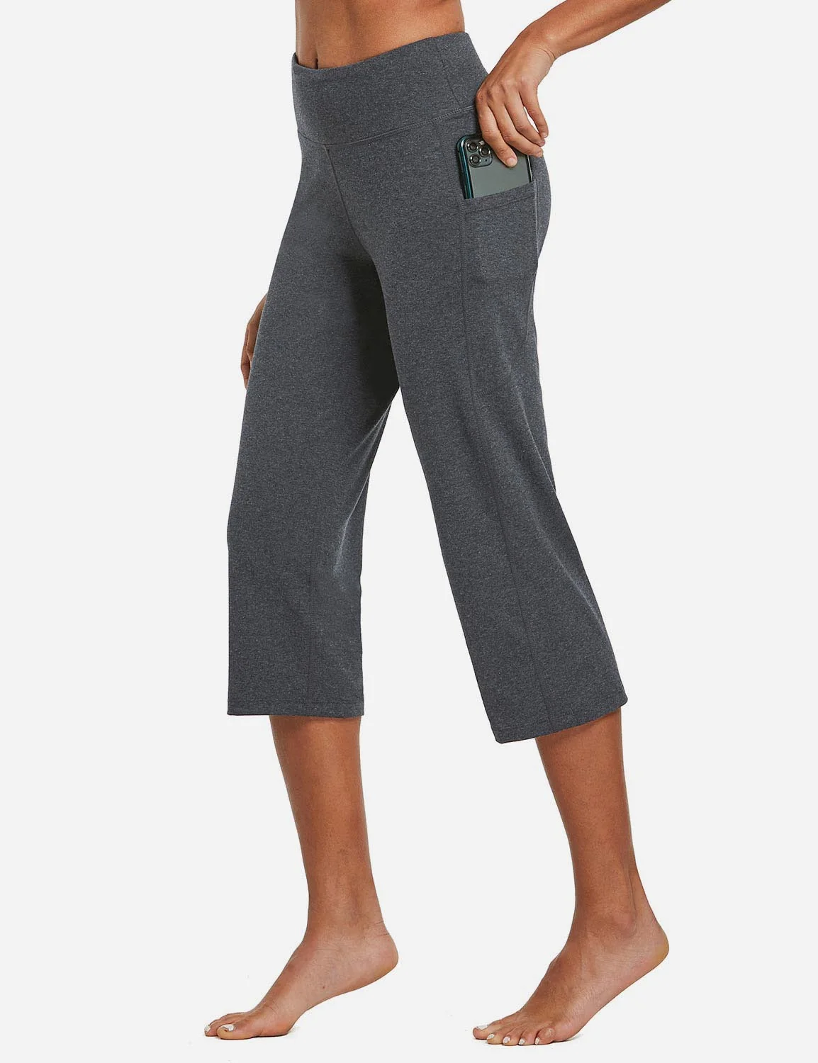 Laureate Cropped Sweatpants - Image 7