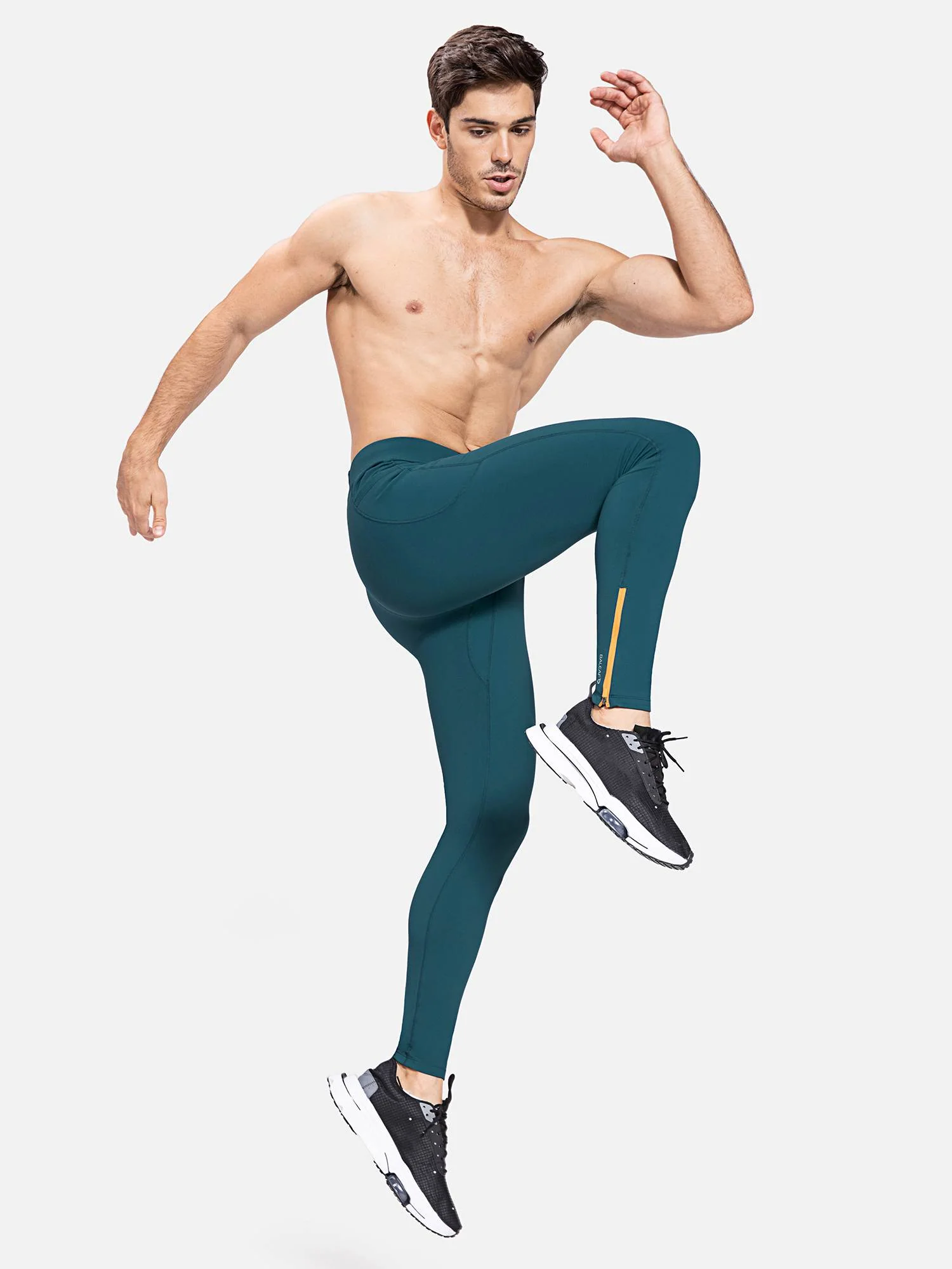 Men's Fleece-Lined Water-Resistant Running Tights - Image 6
